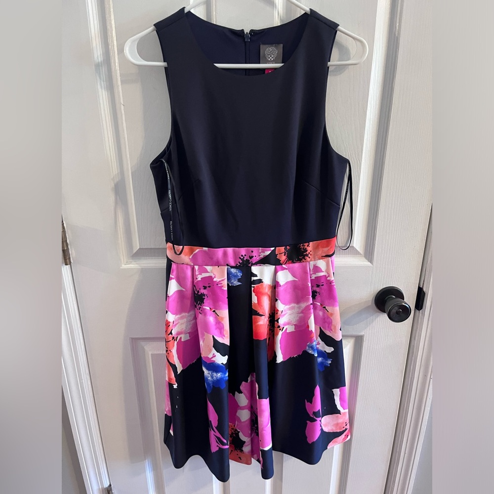 Vince Camuto Dress. A Line / Apron Dress. Size 8.